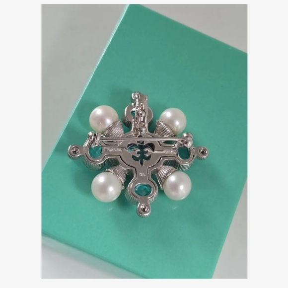 Judith Ripka Pendant/Brooch - Picture 4 of 7